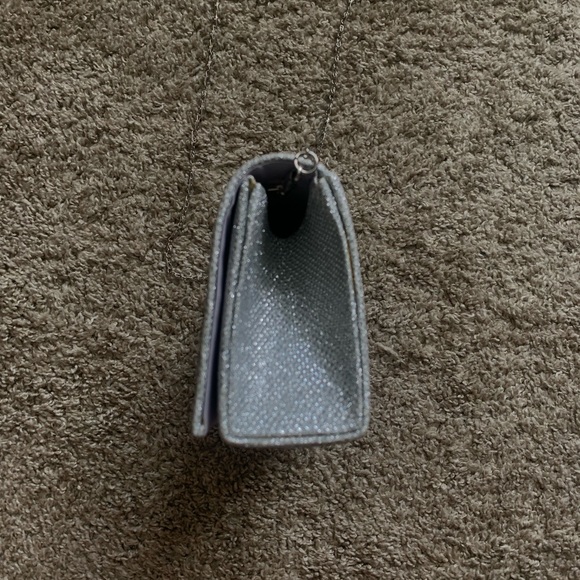 Silver Clutch with strap - Picture 5 of 5